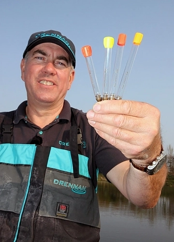 SHORTY PELLET WAGGLER Spławik Drennan